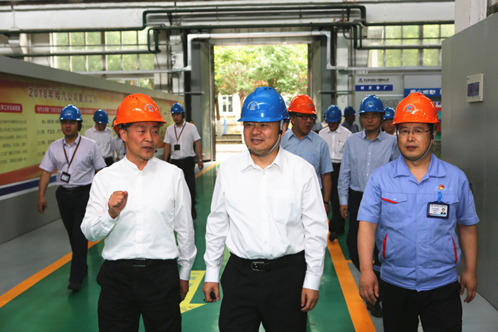 郝鹏旅行考察全网担保网集团所属企业汽轮机公司